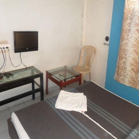 Hotel Abhishek Nashik Luaran gambar